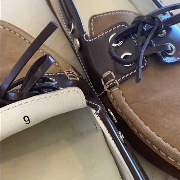 Tod’s Suede Driving Loafer - Picture 7 of 7